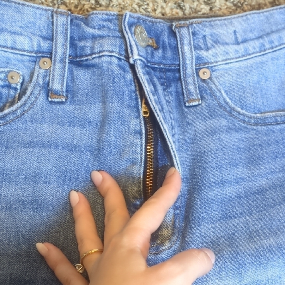 Madewell women's medium blue high rise the perfect vintage distressed jeans - Picture 5 of 11